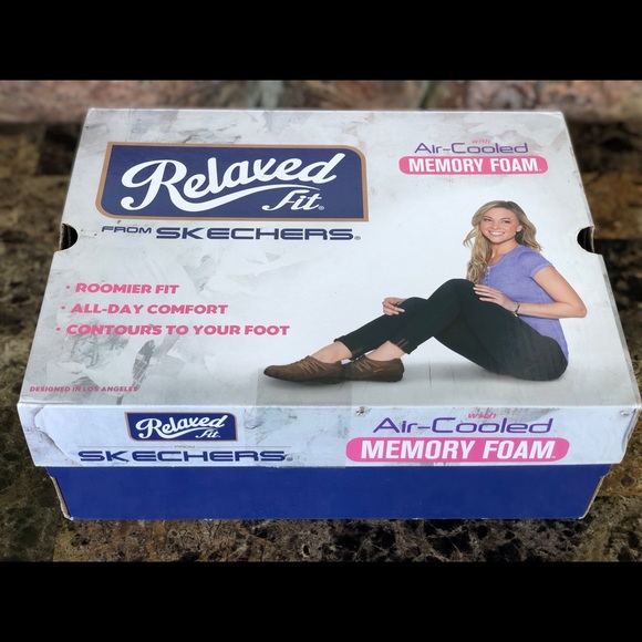 NEW Skechers Women's Relaxed Fit boots - Picture 7 of 14